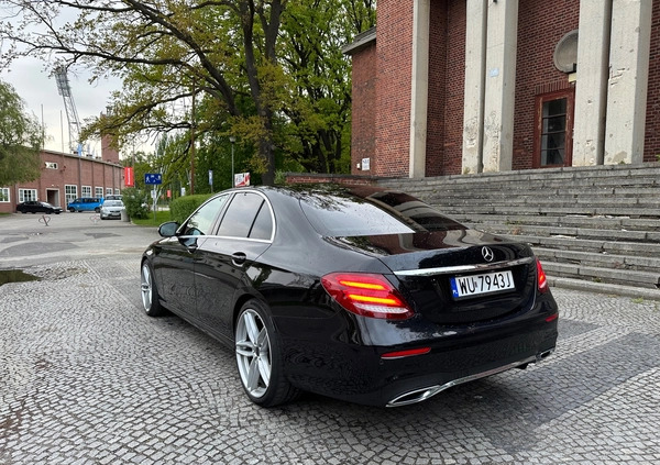 Mercedes-Benz Klasa E cena 120000 przebieg: 166000, rok produkcji 2016 z Wrocław małe 407